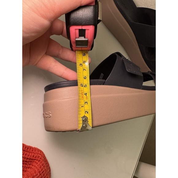 Crocs Brooklyn Buckle Wedge Platform Sandal Deep Navy Tan Women's 9  (scuffs) - Picture 16 of 16